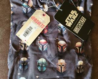 RSLVTS Size Large Mandalorian Hoodie $40.00