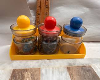 Dresser Set $4.00