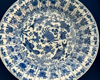 Fine Blue white Chinese porcelain 'crab' plate, Kangxi…. 