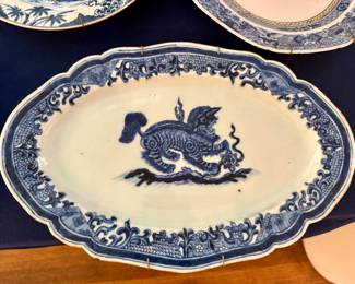 Very fine, Kangxi period dish with foo dog character. 