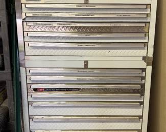 Steel Glide rolling tool cabinet