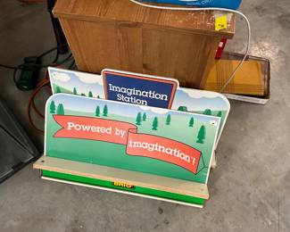 Brio Imagination Station Shelves