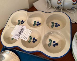 Hartstone Pottery Muffin Tin