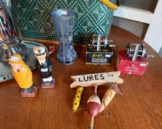 Figurines