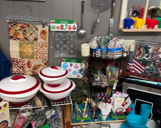 Assorted Kitchen Items