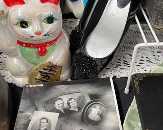 Family Tree Maker Book, Asian Kitty Kat Bank, Ladies Paten Leather Shoes