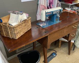 White Super Zig Zag Sewing Machine Japan with Cabinet, Sewing Notions, Assorted Aprons