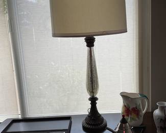 Table lamp with Venetian mercury detail glass, Japanese knife set