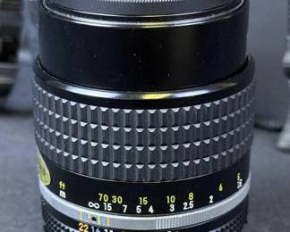 Nikon Nikkor 105mm f2.5 Lens
