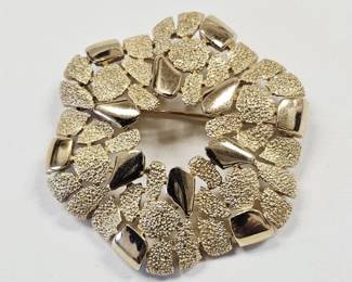 Vintage Gold Tone Trifari Cobblestone Brooch