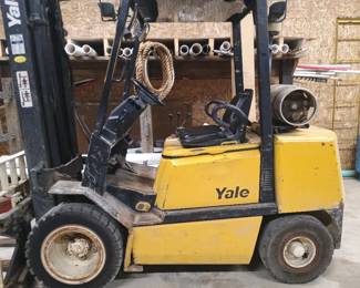 Fork Lift- TAKING SEALED BIDS