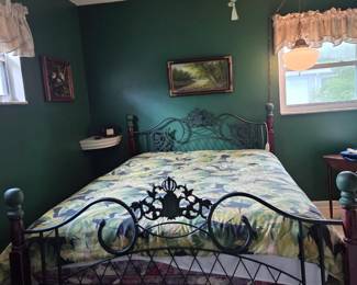 Queen size bed