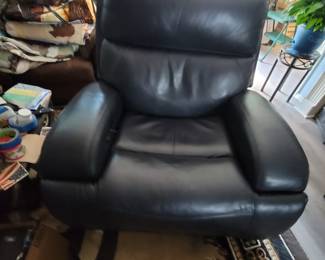 Power recliner with USB port