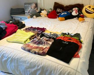 Ladies clothes 