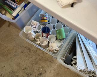 Loads of mugs 