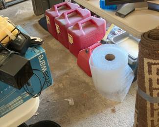 Gas cans 