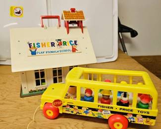205 1970sFisherPricePlayFamilySchoolSchoolBus
