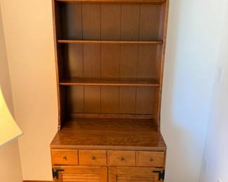 20 EthanAllenHeirloomNutmegMapleHutch