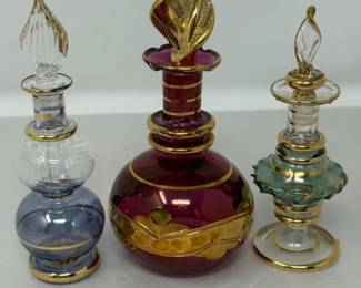 191 3DelicateBlownGlassPerfumeDecanters