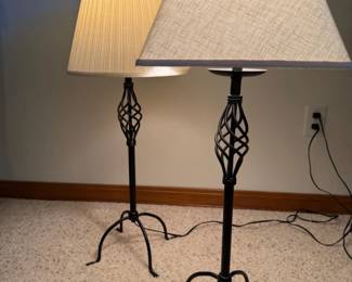 39 BlackSpindleMetalMatchingLamps