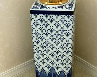 64 BombayCoFloorSizeGingerJar