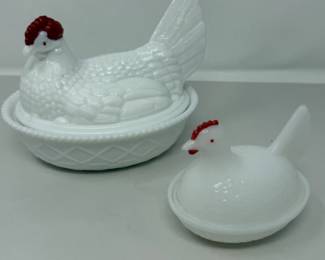 182 3VintageMilkGlassHenonNestRoosterCoveredDishes