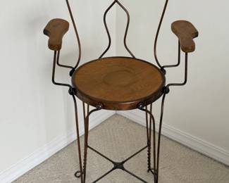 227 TwistedMetalChairWithWoodArmsSeat