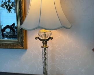 68 BombayCoBrassandCutCrystalTableLamp