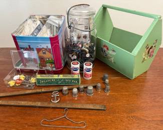 223 VintageSewingButtonsinBallSideWireJar