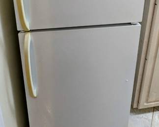 Whirlpool Fridge - $150 - works great -  no icemaker.