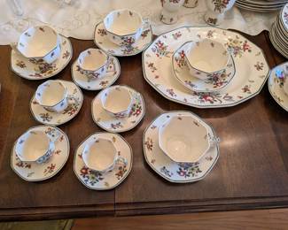 More of Royal Doulton "Old Leeds Sprays" from 1912.