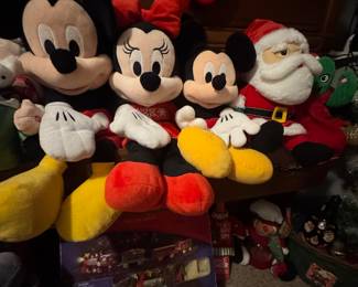 Mickey Mouse and Minnie mouse decorations