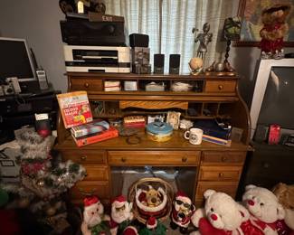 Electronics televisions, VCR and desk