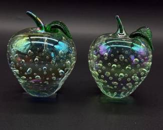 19 PairofGlassApplePaperweight