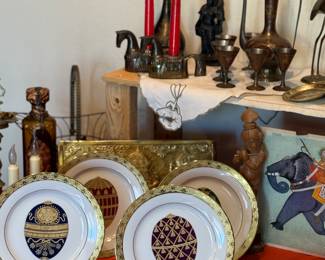 china pattern with gold