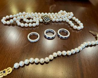 Beautiful High end pearls with 14k diamond and sapphire clasp, platinum diamon and sapphire rings and 18k pearl braceleet