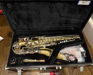 Like new Yamaha saxaphone, Model YAS-23, perfect condition with original Yamaha case