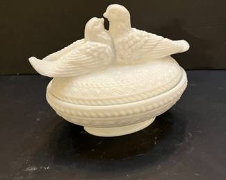 WESTMORELAND MILK GLASS LOVE BIRDS CANDY DISH