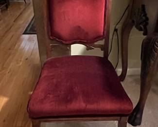 VICTORIAN VELVET CHAIR