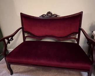 VICTORIAN VELVET SETTEE