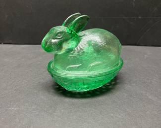 BUNNY ON NEST TRINKET