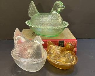 INDIANA GLASS HENS ON NEST