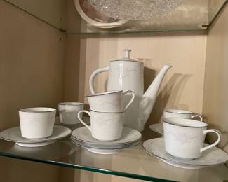 Noritake "Casablanca" Dinnerware Set