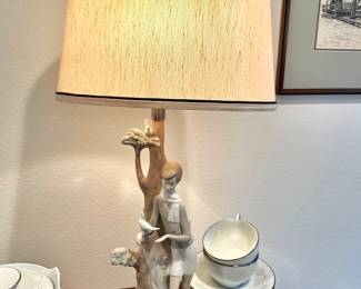 Figural Lladro Table Lamp