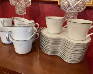 Noritake "Casablanca" Dinnerware Set
