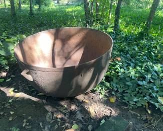 Metal cauldron