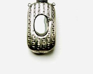 Small Victorian silver vessel for chain