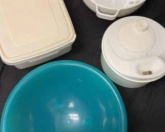 Lot Of 5 Plastic Kitchenware
