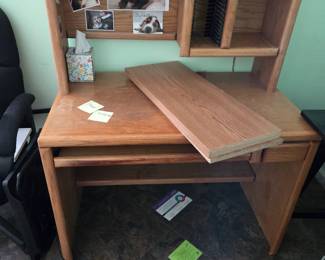 Computer desk 20.00