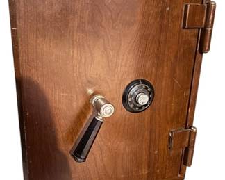 Mosler FireInsulated Metal Safe w Combo